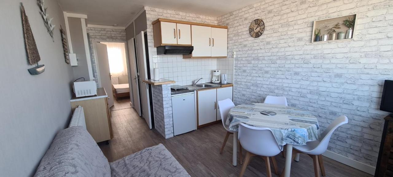 Residence Du Bord De Mer 9 Appartements Avec Une Vraie Vue Mer Le Tréport Kültér fotó