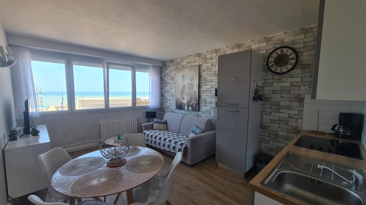 Residence Du Bord De Mer 9 Appartements Avec Une Vraie Vue Mer Le Tréport Kültér fotó